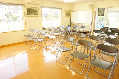 鶴岡キリスト教会・会堂内